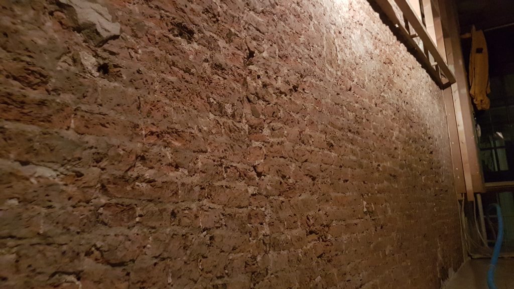 bakstenen muur voorhuis